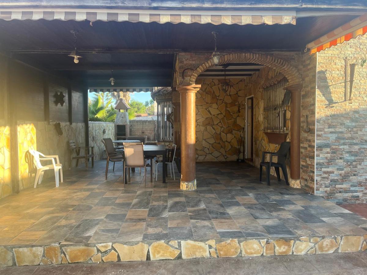 Chalet , A 6Km De La Playa Chiclana de la Frontera Exterior photo